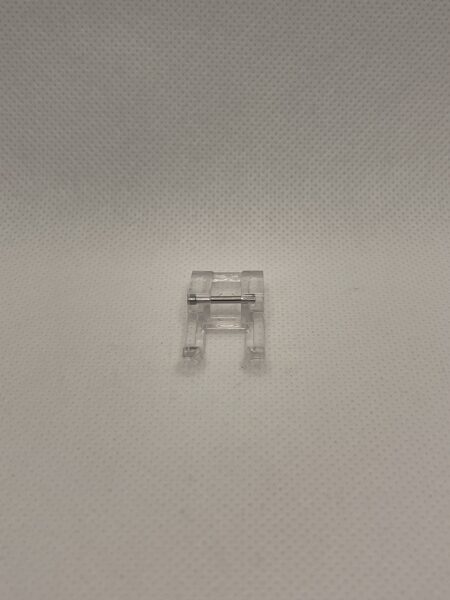 Pēdiņa atvieglo pagriezienus un ļauj labāk redzēt šušanas laukumu AHF-0602-SN