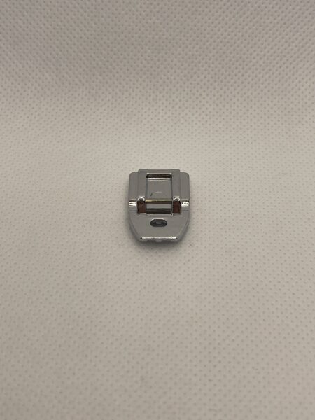 Pēdiņa slēptā rāvējslēdzēja iešūšanai , metāla AHF-0804-SN