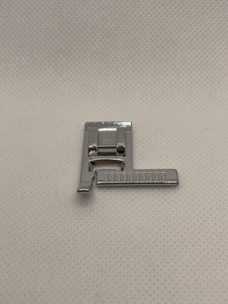 Pēdiņa striķīšu iešūšanai AHF-1401-SN